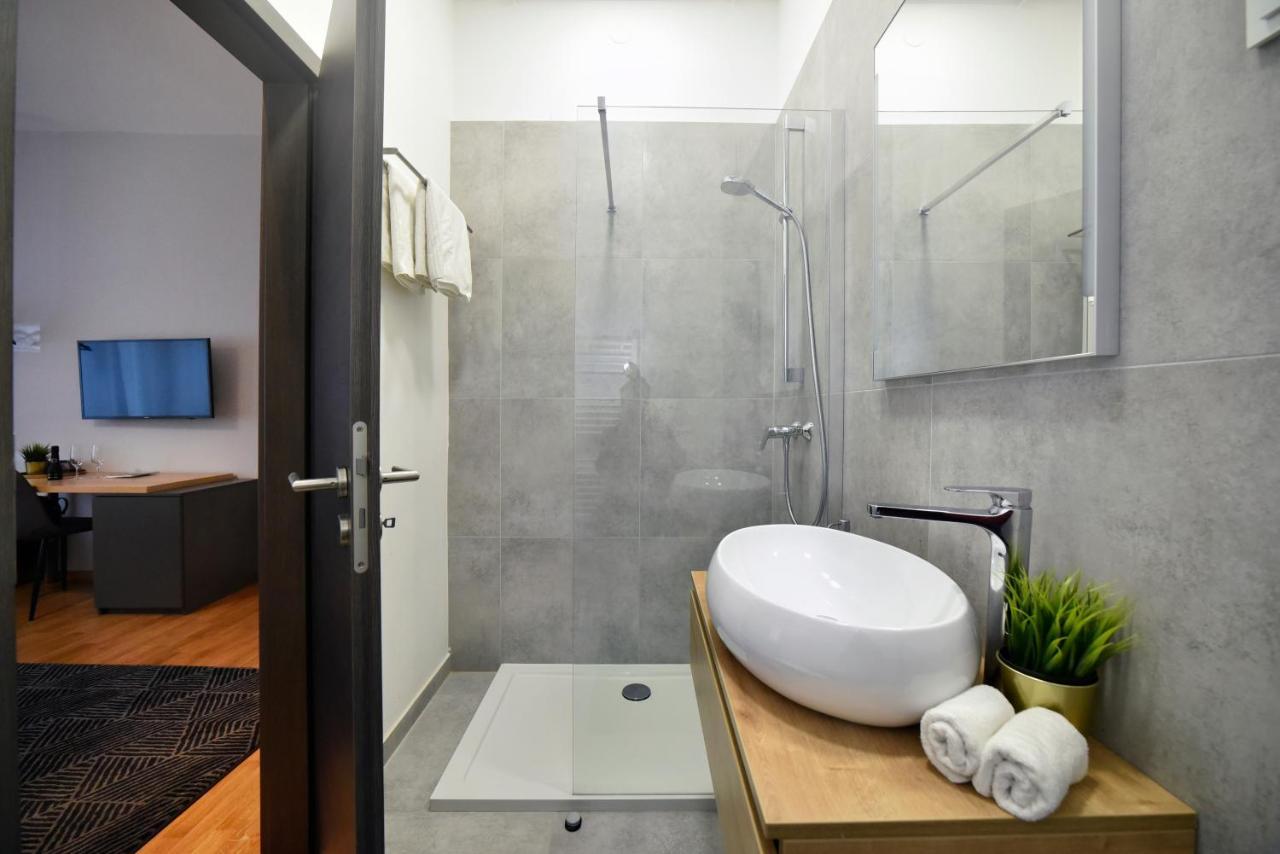 Zrinski Premium Suites & Rooms 萨格勒布 外观 照片